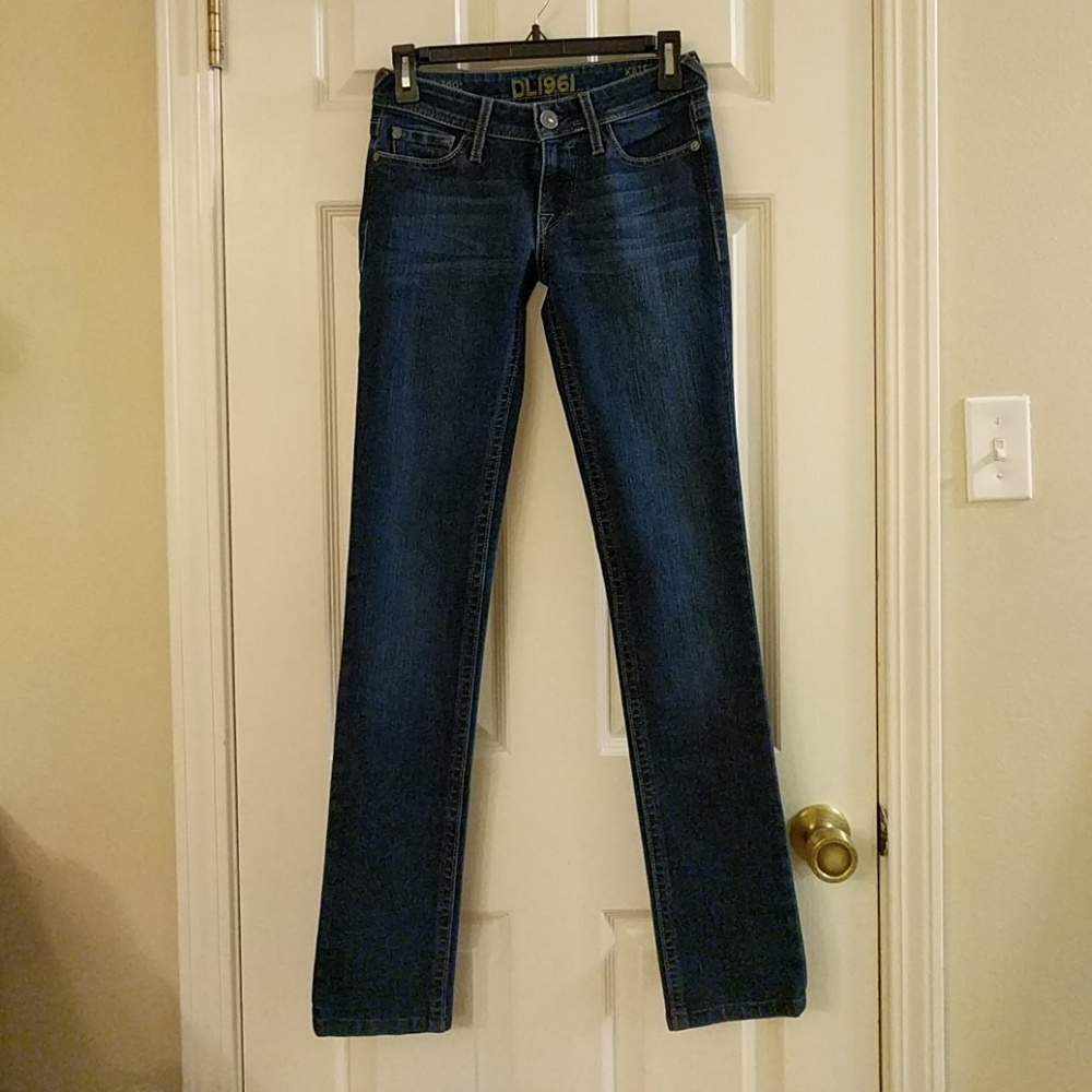 DL 1961 24 Kate in Switch